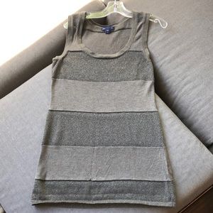 ☀️2 for $10☀️ Gap Factory Sweater tank